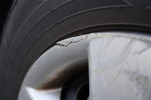 タイヤ側面の膨らみが心配 原因と対処法を徹底解説 激安タイヤ交換 タイヤ流通センター